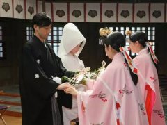 日本拟讨论夫妻婚后自由选择姓氏 日本婚后或自由选择姓