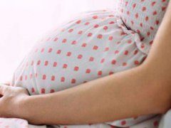 前三个月生女孩的征兆 生女孩的症状和感觉 孕早期生女孩的症状 怀孕生女孩准