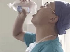 医生回应手术后喝葡萄糖水 医生喝葡萄糖水遭质疑 葡萄糖水费用去向