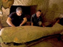 埃及新出土27具千年古棺 埃及古墓出土27具2500多年历史古棺