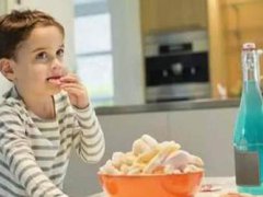 小孩不吃饭是什么原因 小孩不吃饭厌食怎么办 小孩不爱吃菜怎
