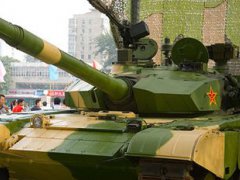 目前中国最先进的主战坦克99式主战坦克