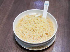 驰名香港的 麦奀记 开来了广州,经典细蓉还是很值得一吃的