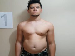 17岁小伙健身21天,练出4块腹肌,前后转变很大,让人难以置信