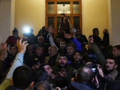 亚美尼亚总理官邸遭洗劫 亚美尼亚最新战况