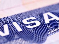 美方撤销超千名中国公民签证 美方已撤销一千多名中国公民签证 美方称考虑取