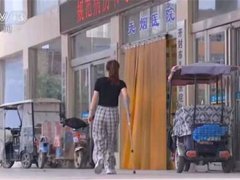 遭家暴跳楼女子接受央视采访 河南女子被家暴从二楼跳下