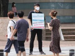 韩国13万名医生罢工3天 韩国政府与医界谈判破裂医生罢工