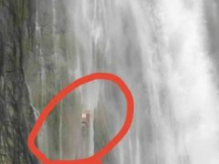 贵州瀑降被困两驴友均确认遇难 贵州悬挂瀑布的两名驴友确认遇难