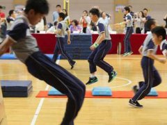 上海一初中开11门体育课 初中体育考试评分标准