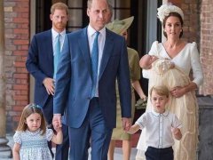 威廉王子夫妇年薪16.6万招新管家 盘点王室的各种“奇葩”工作