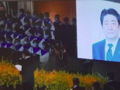 日媒:安倍晋三参拜靖国神社 日本首相向靖国神社献祭品