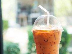 夏天喝奶茶的说说心情短语 夏天喝奶茶发朋友圈的说说