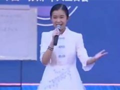 14岁少女自称一天创作首诗 日均作两千首诗女孩父亲称没夸大