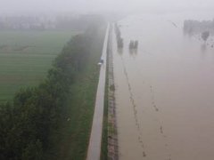 安徽:江心洲外滩圩人员尽快撤离 安徽洪水最新消息