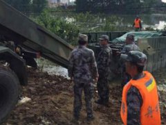 东部战区陆军某舟桥旅驰援九江－鄱阳湖水位超历史实测最高洪水位