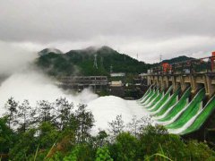 千岛湖首次9孔全开泄洪 千岛湖9孔全开泄洪