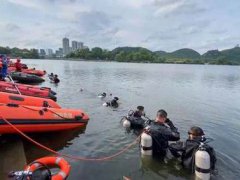 贵州公交坠湖事故已致21死 贵州公交坠湖事故原因
