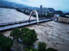 青衣江雅安段现百年一遇洪水 四川启动I级防汛