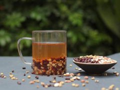 红豆薏米茶经期能喝吗 红豆薏米茶经期间可以喝吗 红豆薏米茶经期喝了有什么