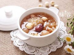 银耳莲子红枣汤的功效与作用 银耳莲子红枣汤有什么营养 银耳莲子红枣汤营养
