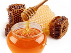 蜂蜜要放冰箱保存吗 蜂蜜要放冰箱还是常温 蜂蜜要放在冰箱冷藏吗