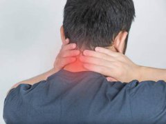 颈椎病的症状及治疗(有效治疗颈椎病的方法是什么？)