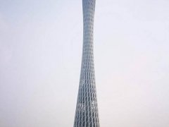广州小蛮腰好玩吗？(广州游玩比打卡景点“小蛮腰”！)
