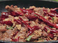 铁板牛肉！(分享铁板牛肉的好吃做法！)