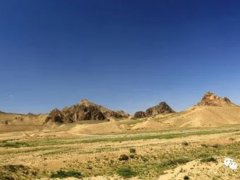 我国海拔最高的盆地(柴达木盆地海拔约3000米)