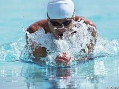 游泳健身的好处和注意事项(经常游泳的人对身体有什么益处？)