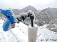 水管冻了怎么快速化了(水管冻住了最快化冻技巧)