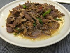 鸡胗炒辣椒(辣椒炒鸡胗做法)