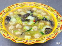 猪肉丸子汤的做法(肉丸子汤的家常做法)