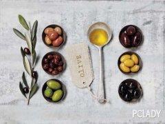 橄榄油美容方法(天然橄榄油护肤10个简单的美容技巧)