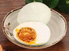 咸鸭蛋怎么吃(咸鸭蛋的5种吃法)