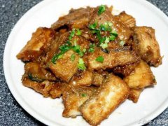 带鱼怎么做好吃(带鱼好吃不难做，这个做法最简单)